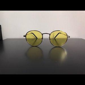 Yellow round sunglasses